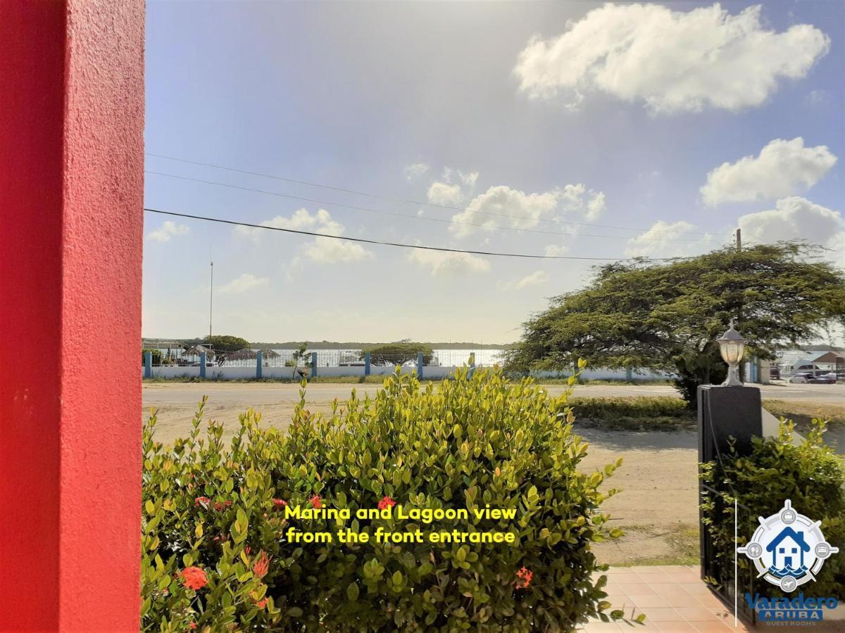 Varadero Marina Airport Guests Rooms Ораньестад Экстерьер фото