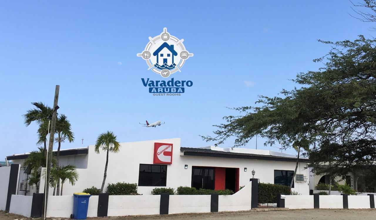 Varadero Marina Airport Guests Rooms Ораньестад Экстерьер фото