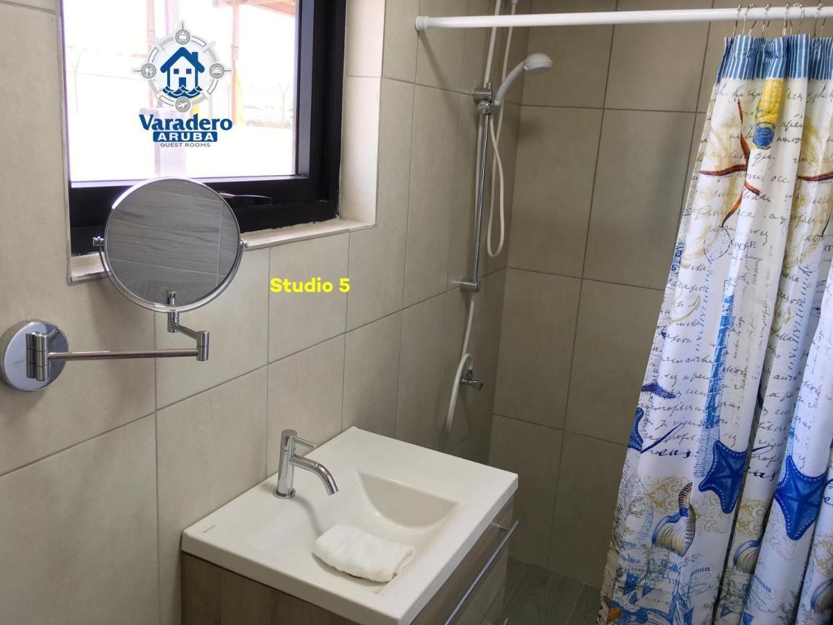 Varadero Marina Airport Guests Rooms Ораньестад Экстерьер фото